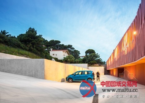 Atelier Fernandez & Serres设计的西班牙学生住宅项目方案