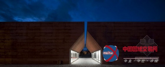 Oficina Ideias em Linha等设计的葡萄牙Atoleiros之战解读中心