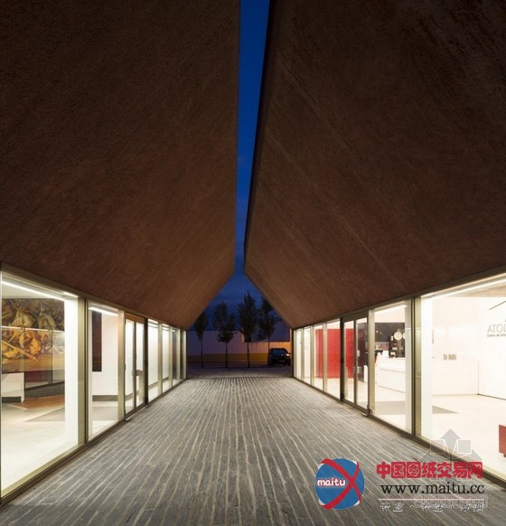 Oficina Ideias em Linha等设计的葡萄牙Atoleiros之战解读中心