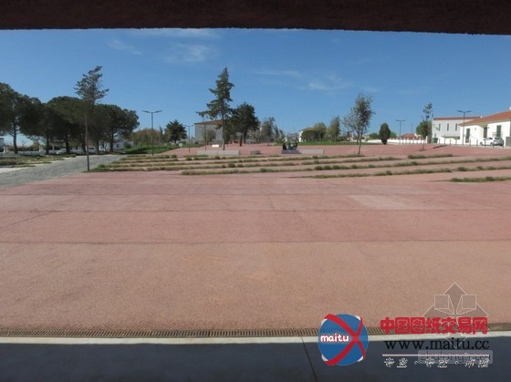 Oficina Ideias em Linha等设计的葡萄牙Atoleiros之战解读中心