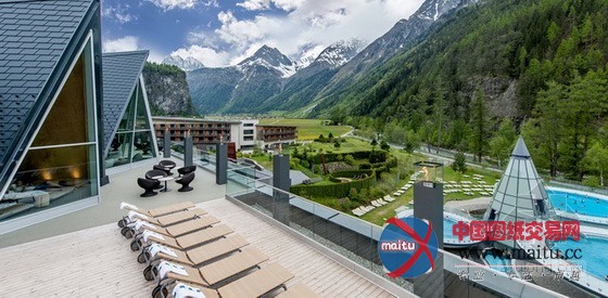 奥地利山区水穹顶温泉度假村