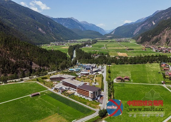 奥地利山区水穹顶温泉度假村