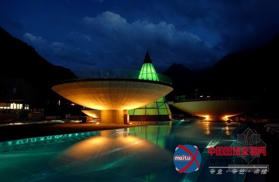 奥地利山区水穹顶温泉度假村