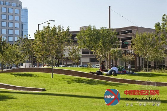 凤凰城的城市空间花圃