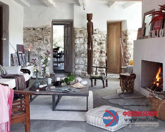 疯狂原始部落上演居家版“美女与野兽”