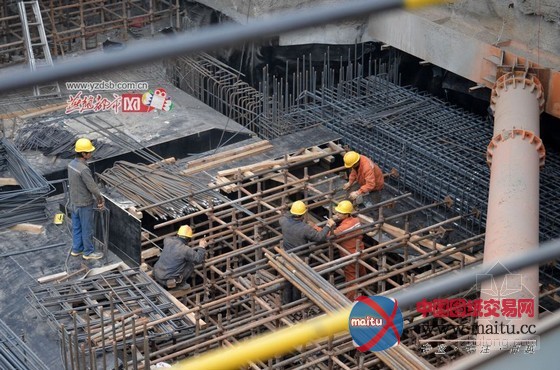 石市首个部分主体封顶地铁站 东里站封顶