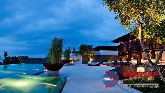 阿丽拉苏里别墅酒店 尽享浑然忘我之境