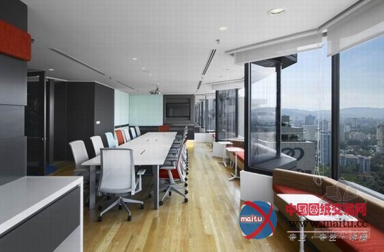 吉隆坡色彩斑斓立体方块装饰的办公室