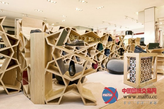 充满趣味性 摩洛哥Sergio Rossi男装鞋商店