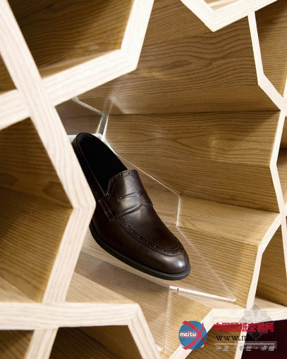 充满趣味性 摩洛哥Sergio Rossi男装鞋商店