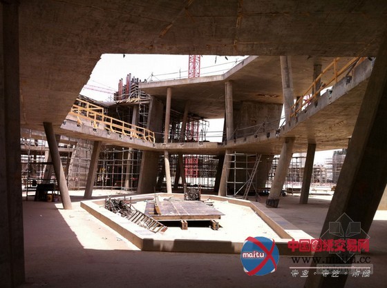 扎哈•哈迪德设计的阿卜杜拉国王石油研究中心