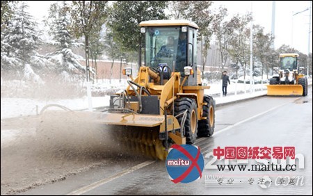 徐工新研制S系列除雪装置 机械除雪给力