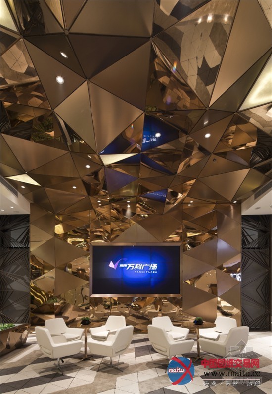 广东南海万科广场售楼部设计 强烈视觉对话