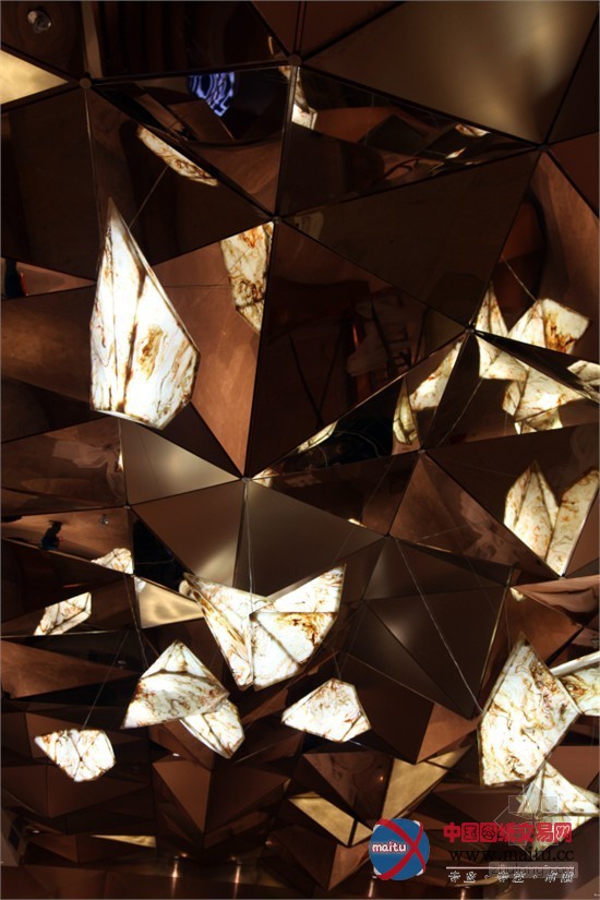 广东南海万科广场售楼部设计 强烈视觉对话