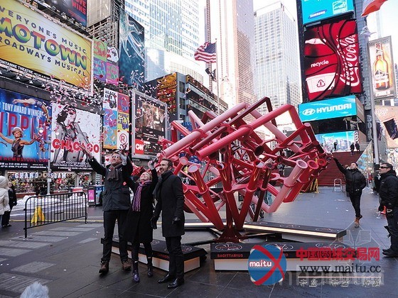 Kammetal公司制造的纽约时代广场红娘雕塑-园