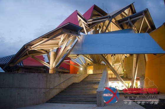 弗兰克•盖里设计巴拿马biomuseo博物馆即将开幕