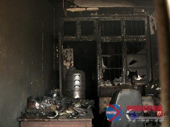 小区内违章建筑猖獗 突发大火暴露隐患多