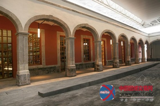 墨西哥La Ciudadela 18世纪老建筑图书馆改造