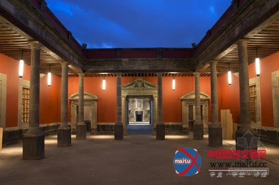 墨西哥La Ciudadela 18世纪老建筑图书馆改造