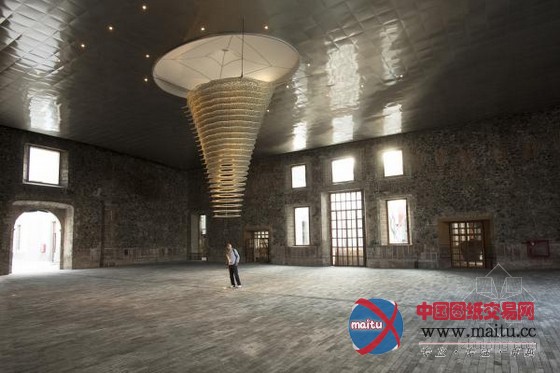 墨西哥La Ciudadela 18世纪老建筑图书馆改造