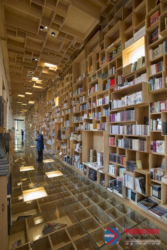 墨西哥La Ciudadela 18世纪老建筑图书馆改造