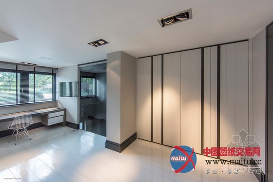 荷兰简约主义别墅设计 空间显大气