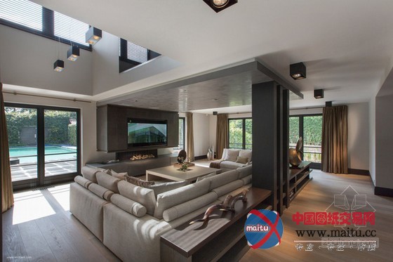 荷兰简约主义别墅设计 空间显大气