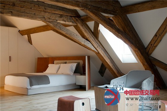 个性十足!法国古堡式养马场主题酒店设计