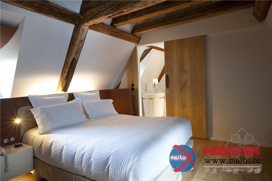 个性十足!法国古堡式养马场主题酒店设计