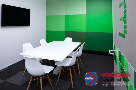 悉尼TNS办公室设计 疯狂的彩色模块