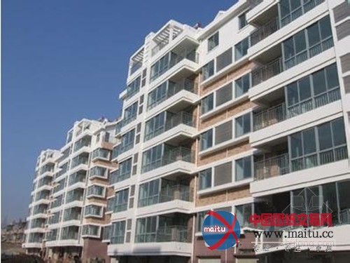 多城楼盘打折促销 房地产去泡沫化引发连锁反应