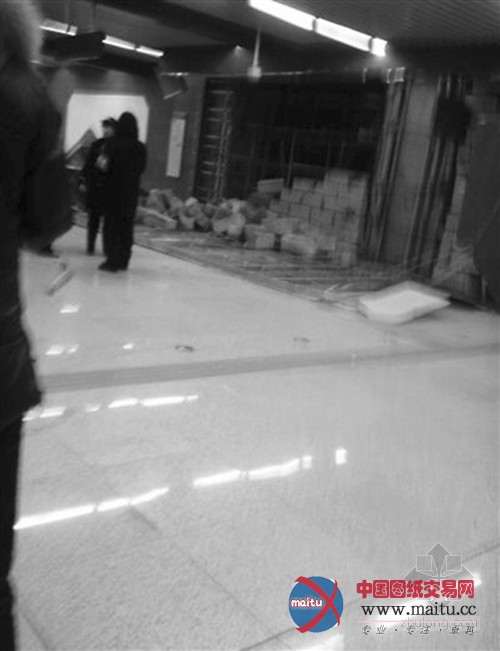 京铁6号线围挡坍塌事故 称结构无问题