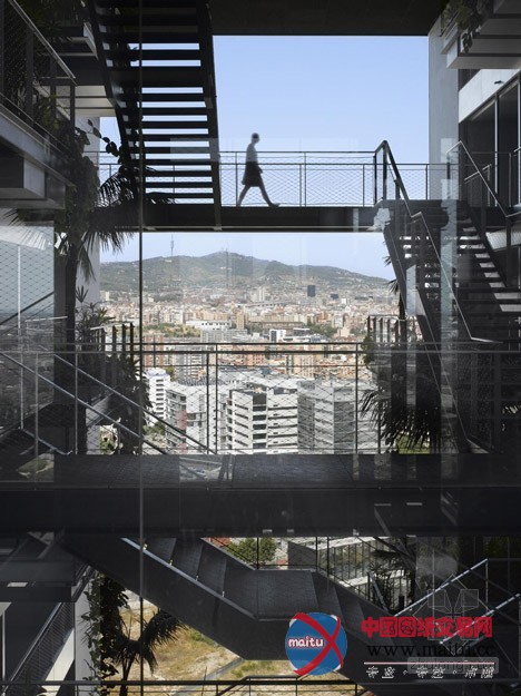 让•努维尔设计的巴塞罗那酒店