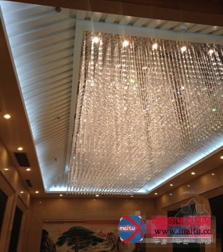 河南郏县建上亿奢华会议中心 长期闲置欠债超千万