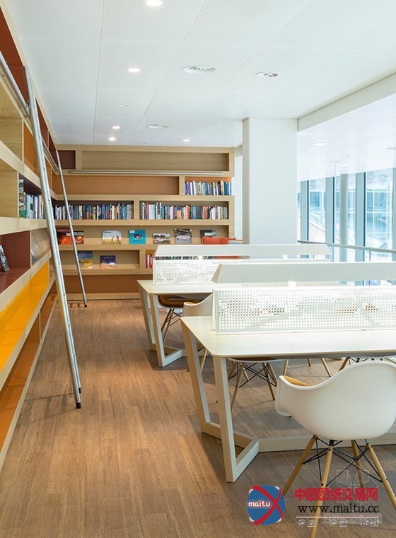 全新的改造 阿姆斯特丹NUON总部办公室装修设计