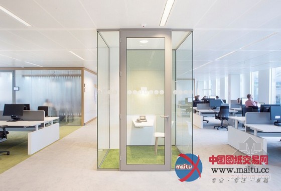 全新的改造 阿姆斯特丹NUON总部办公室装修