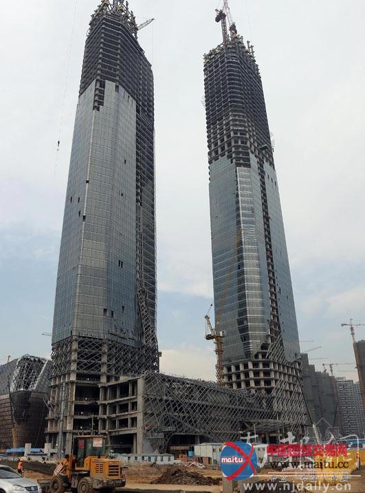 国内首例300米以上超高层全逆作法河西双塔展雄姿