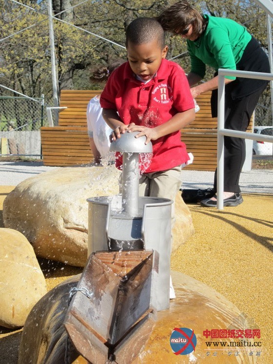 美国农场公园林地探索游乐场