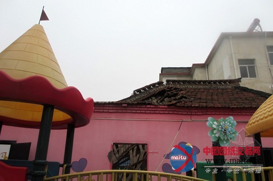 河南一幼儿园房顶坍塌 13名幼儿被埋1人死