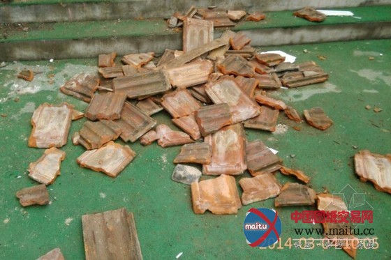 河南一幼儿园房顶坍塌 13名幼儿被埋1人死