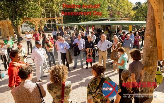 法国简易可变的剧场拓展性改造