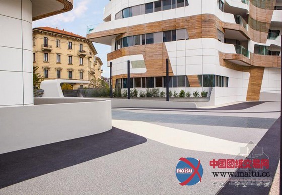 扎哈•哈德迪设计的米兰Citylife公寓