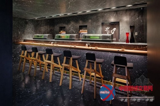 墨西哥Tori-Tori餐厅设计 创造出了动感效果