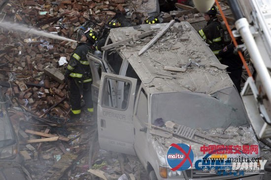 纽约两大楼爆炸 现场堪比“911”