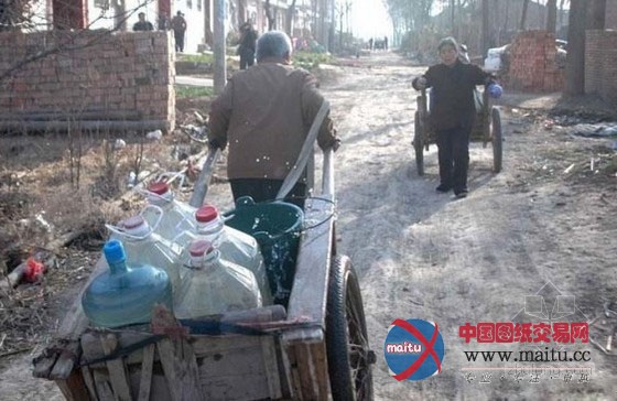 三原县一农村饮用水污染严重 千余群众拉水吃