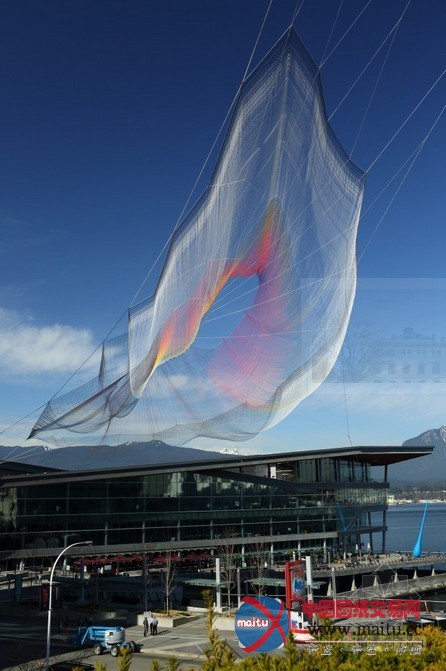 Janet Echelman的最大空中雕塑在温哥华亮相