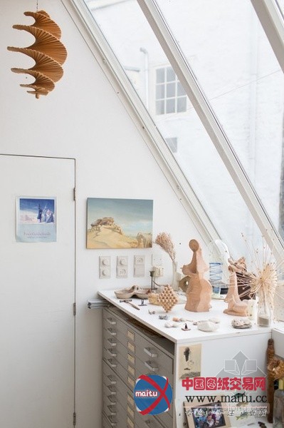 德国百岁女画家岁月中家居里的艺术人生