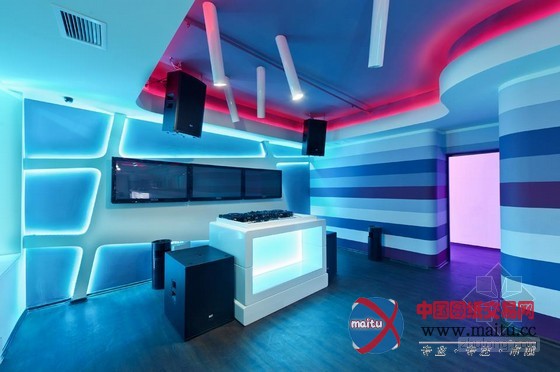 摩尔多瓦“E时代”属于年轻人的咖啡馆