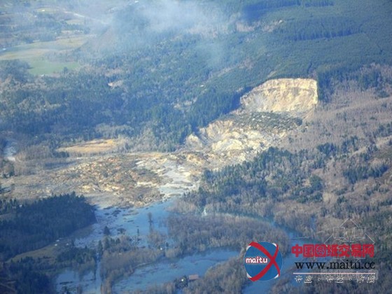美国西雅图北部山体滑坡