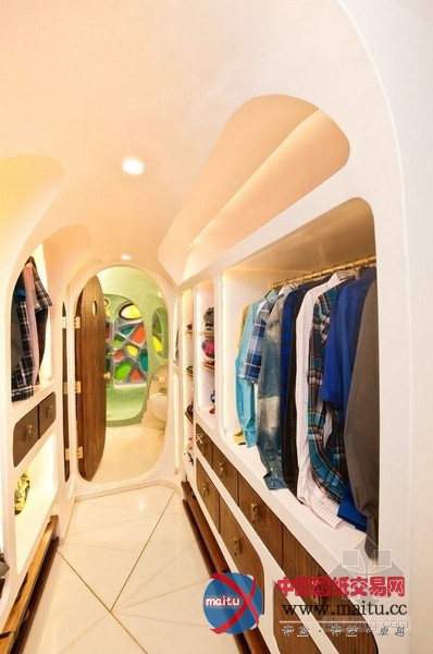 小空间不单调!65平印度拱形曲线空间